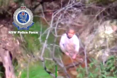 Encuentran con vida a niño autista que estuvo cuatro días perdido en un bosque