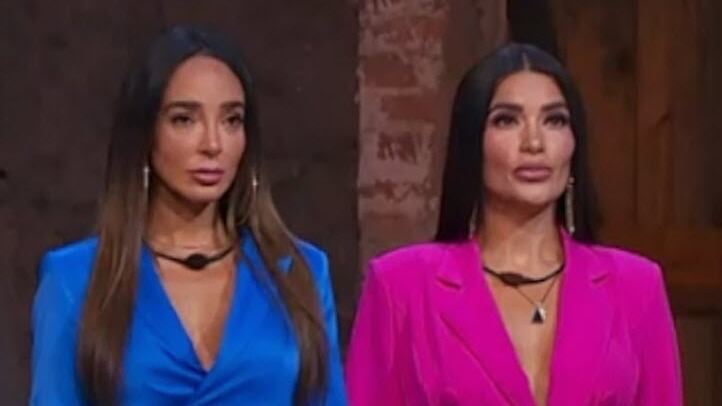 Manelyk González y Dania Méndez.