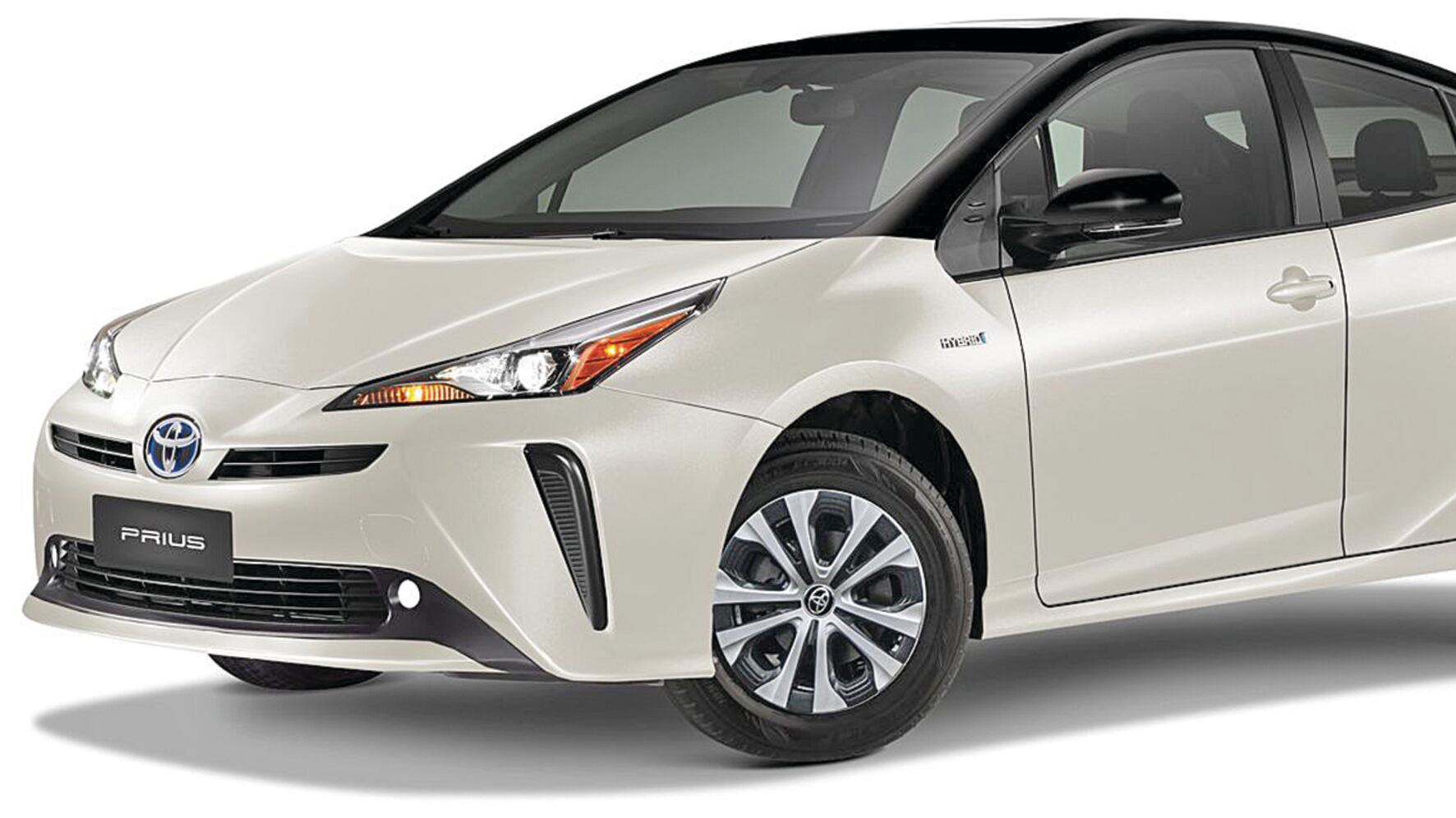Prius blanco.