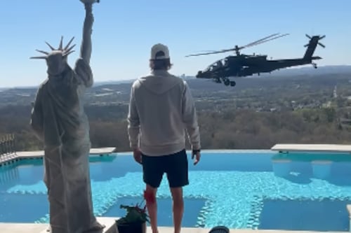 Ejército de EE.UU. investiga sobrevuelo de helicópteros en mansión de Kid Rock en Nashville