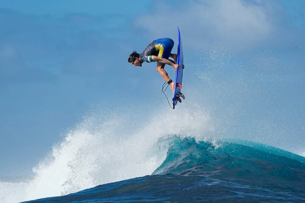 El brasileño Gabriel Medina durante un entrenamiento previo al comienzo de las competencias.