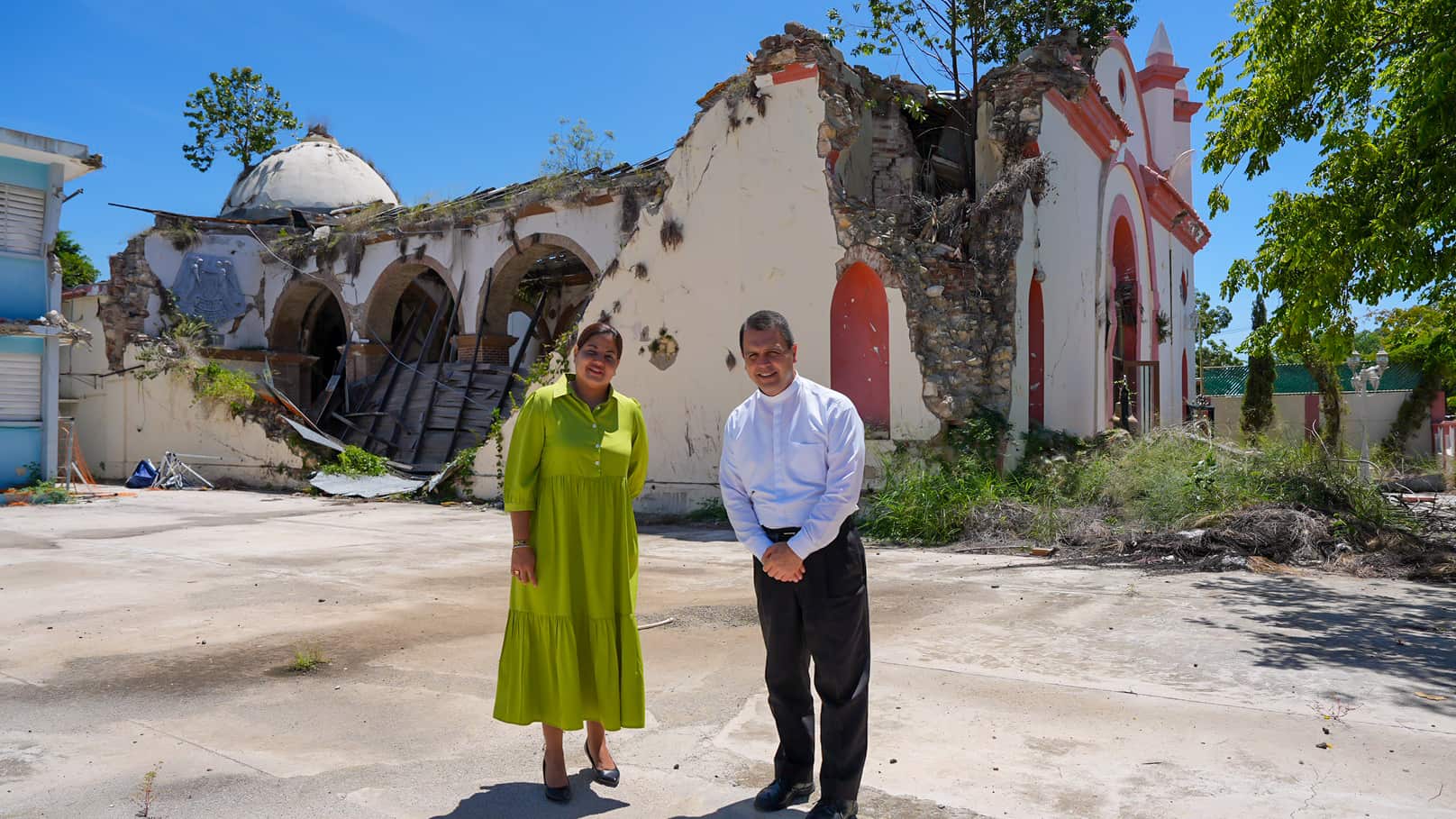 Dra. Carmen Alicia Rodríguez Echevarría y Padre Melvin Díaz Aponte