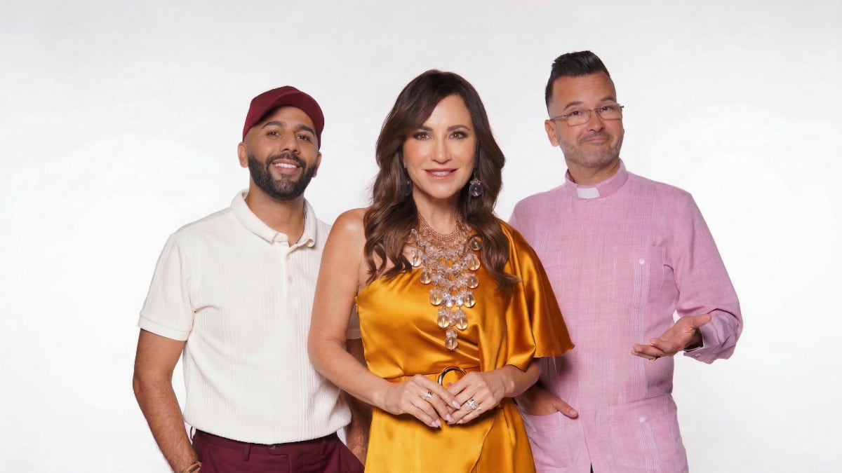 Jimmy Colón, Jailene Cintrón y el Padre Orlando Lugo.