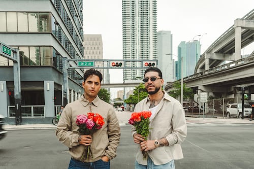 Estrellas como Bunbury, Thalía y Maluma encabezan la nueva música latina