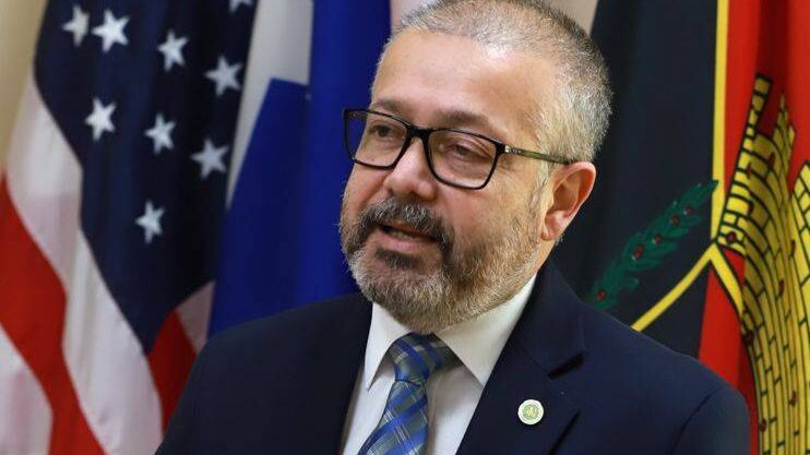 Luis M. Irizarry Pabón.