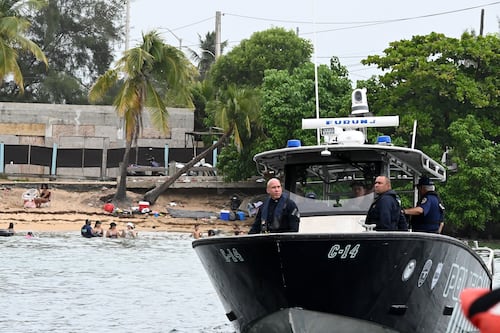 Muere una persona y otra queda en condición delicada tras ser arrastradas por corriente en Luquillo