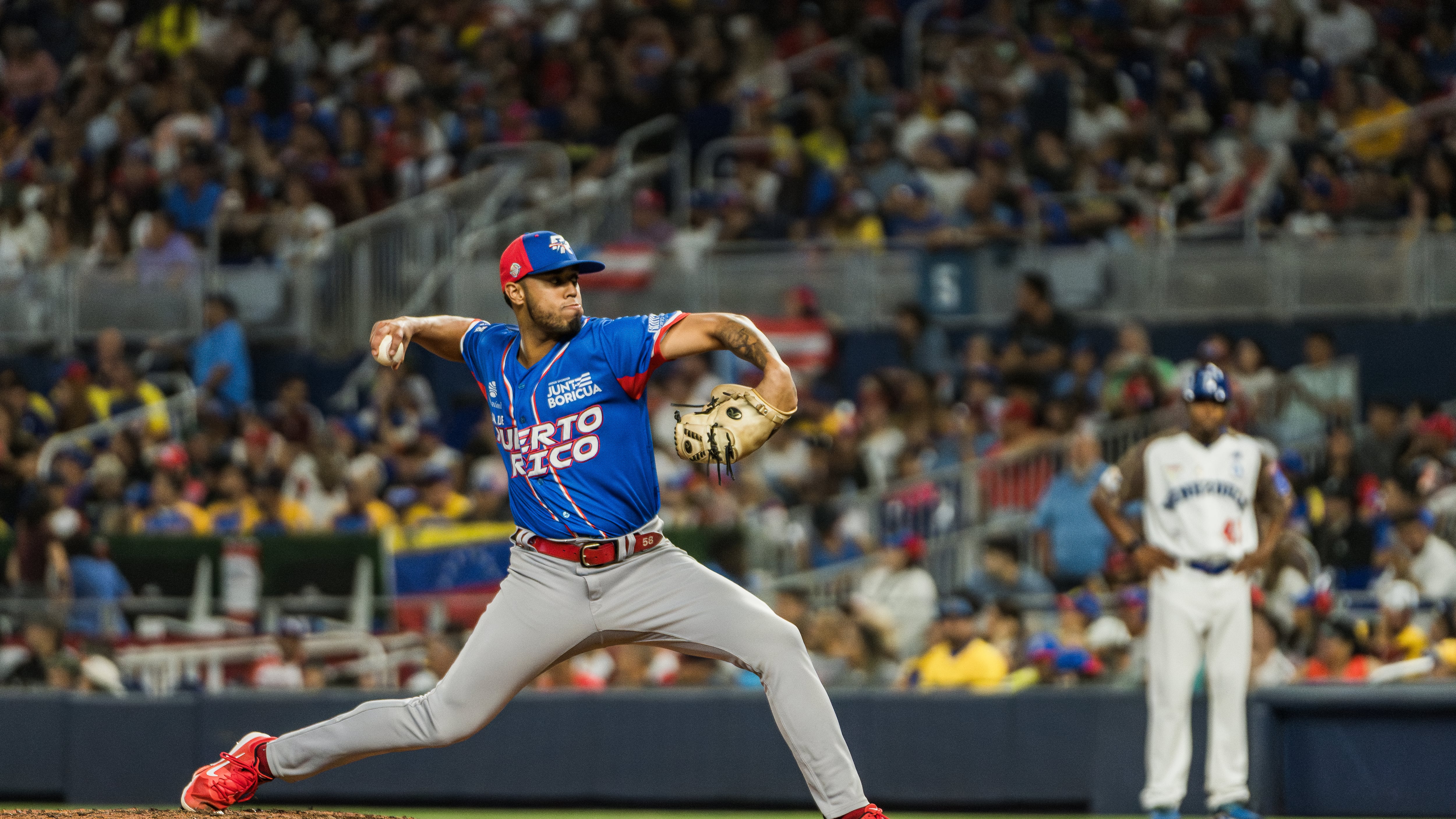 Puerto Rico vs. Venezuela en la Serie del Caribe