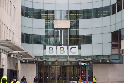 La BBC asegura que se defenderá ante la demanda presentada por Trump