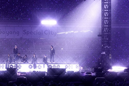 Así fue el regreso de BTS con Arirang Tour en Seúl: 23 canciones, lluvia y millones conectados