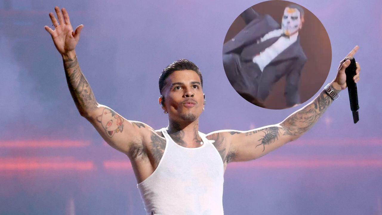 El cantante sufrió una impactante caída en el escenario