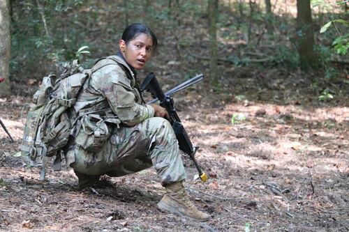 Segunda teniente cagüeña se destaca en el Ejército del Pacífico