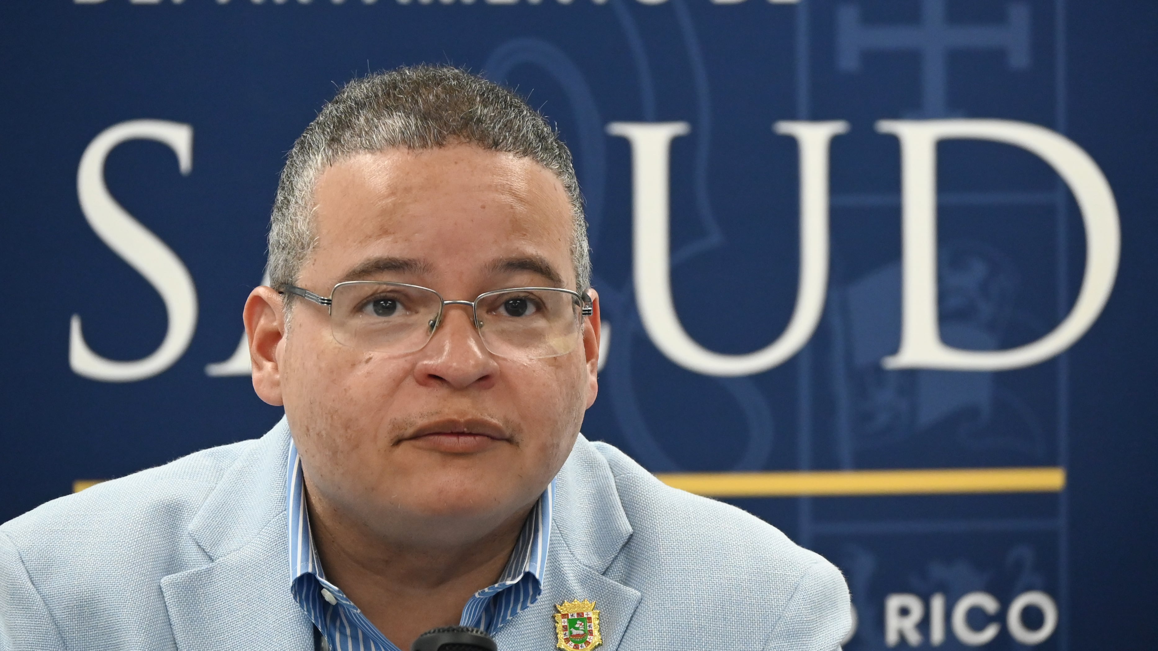 El Secretario de Salud, el Dr. Victor Ramos, ofrece información sobre las enfermedades como COVID y influenza.