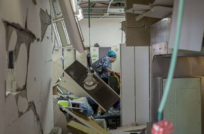 Se aseguró que todo el personal y pacientes se encontraban en refugios al momento del ataque.