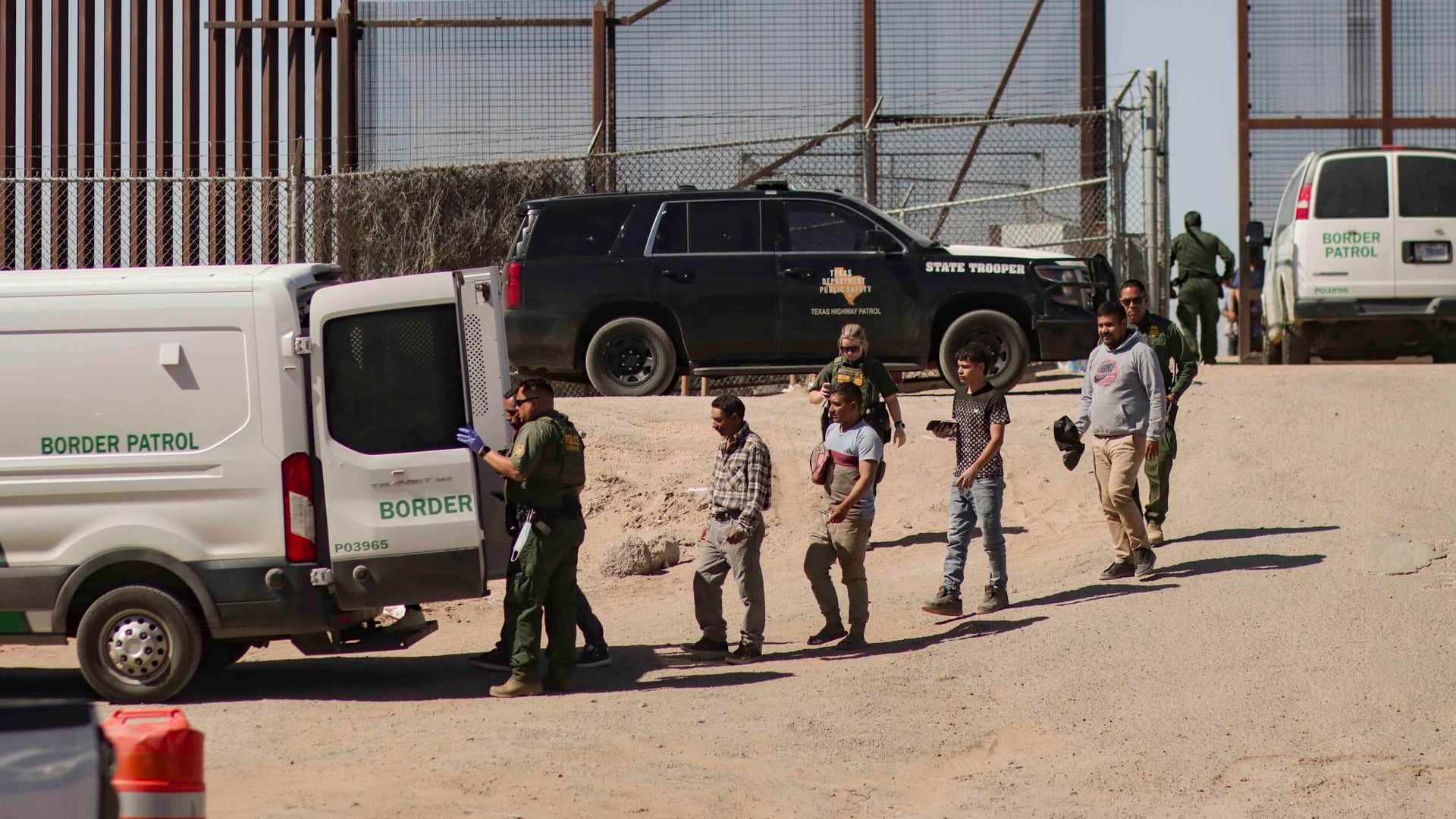 Una corte de apelaciones falla en contra de la política de detención de migrantes de Trump