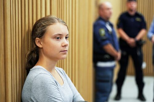 Greta Thunberg regresa a protesta luego de ser multada por desacato en Suecia