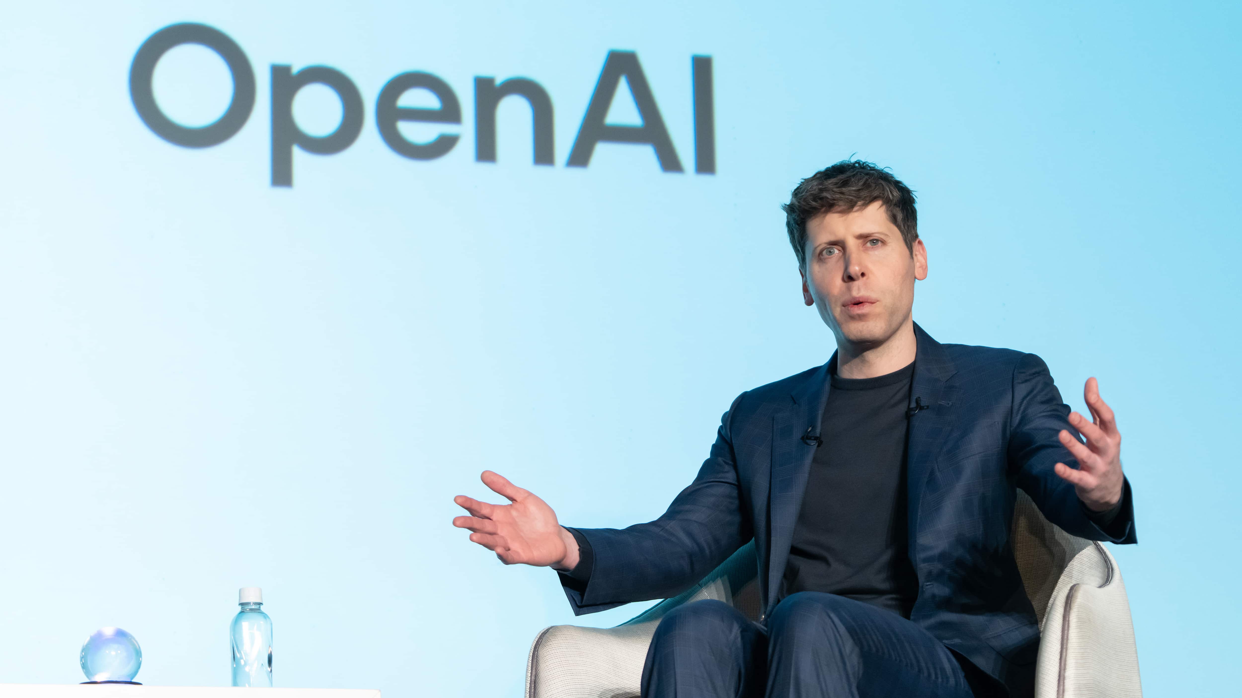 Sam Altman, CEO de OpenAI, respondió a Elon Musk en X (antes Twitter): “No, gracias, pero te compramos Twitter por 9.740 millones de dólares si quieres”. / Getty Images