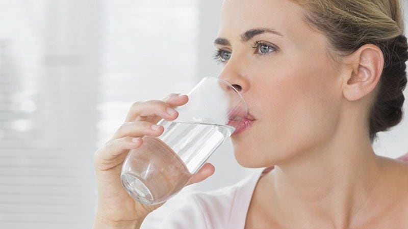 Luego de los estragos de fin de año, llega a ser vital tomar abundante agua.