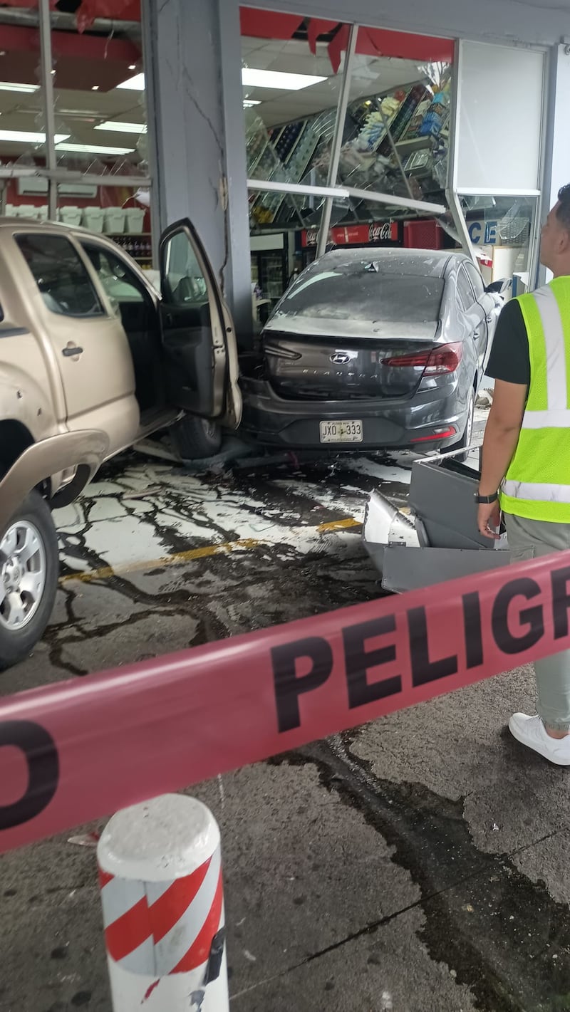 Los hechos ocurrieron en la estación de gasolina en Las Lomas.