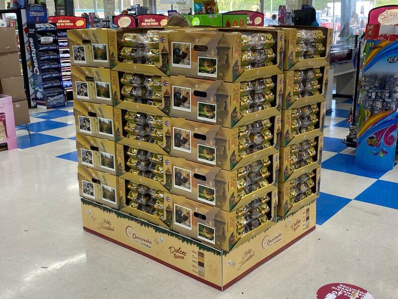 Productos de La Orocoveña en un supermercado