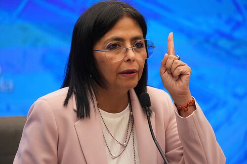 ¿Traición a Maduro? Presidenta interina de Venezuela dice que está dispuesta a “colaborar” con Trump