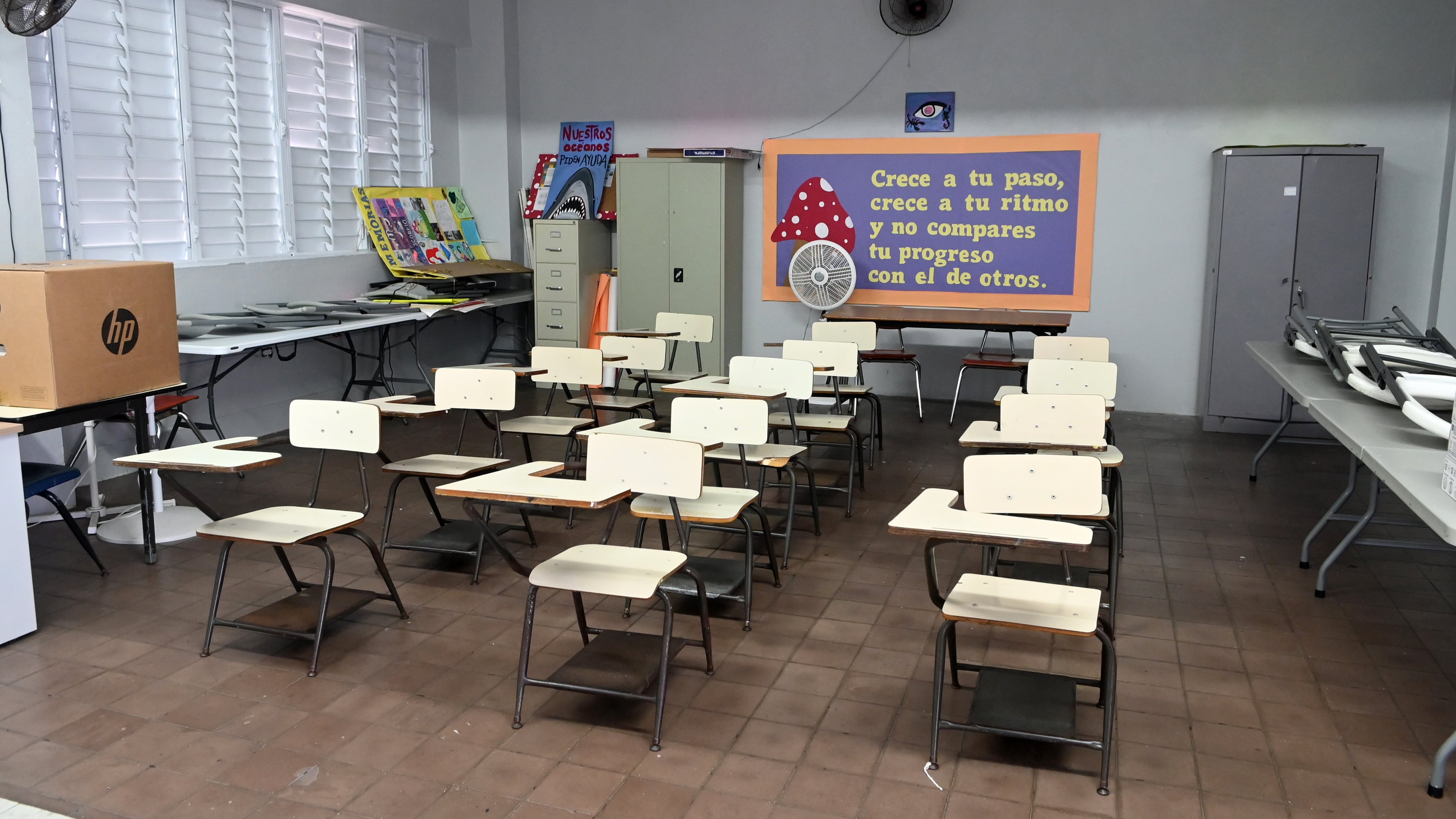 Preparativos para el comienzo de clases. Escuela Maria Labra