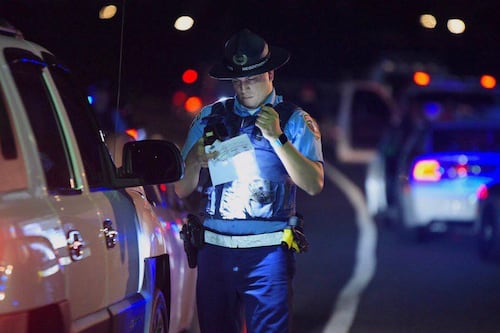 Policía refuerza seguridad en calles y centros comerciales por Acción de Gracias