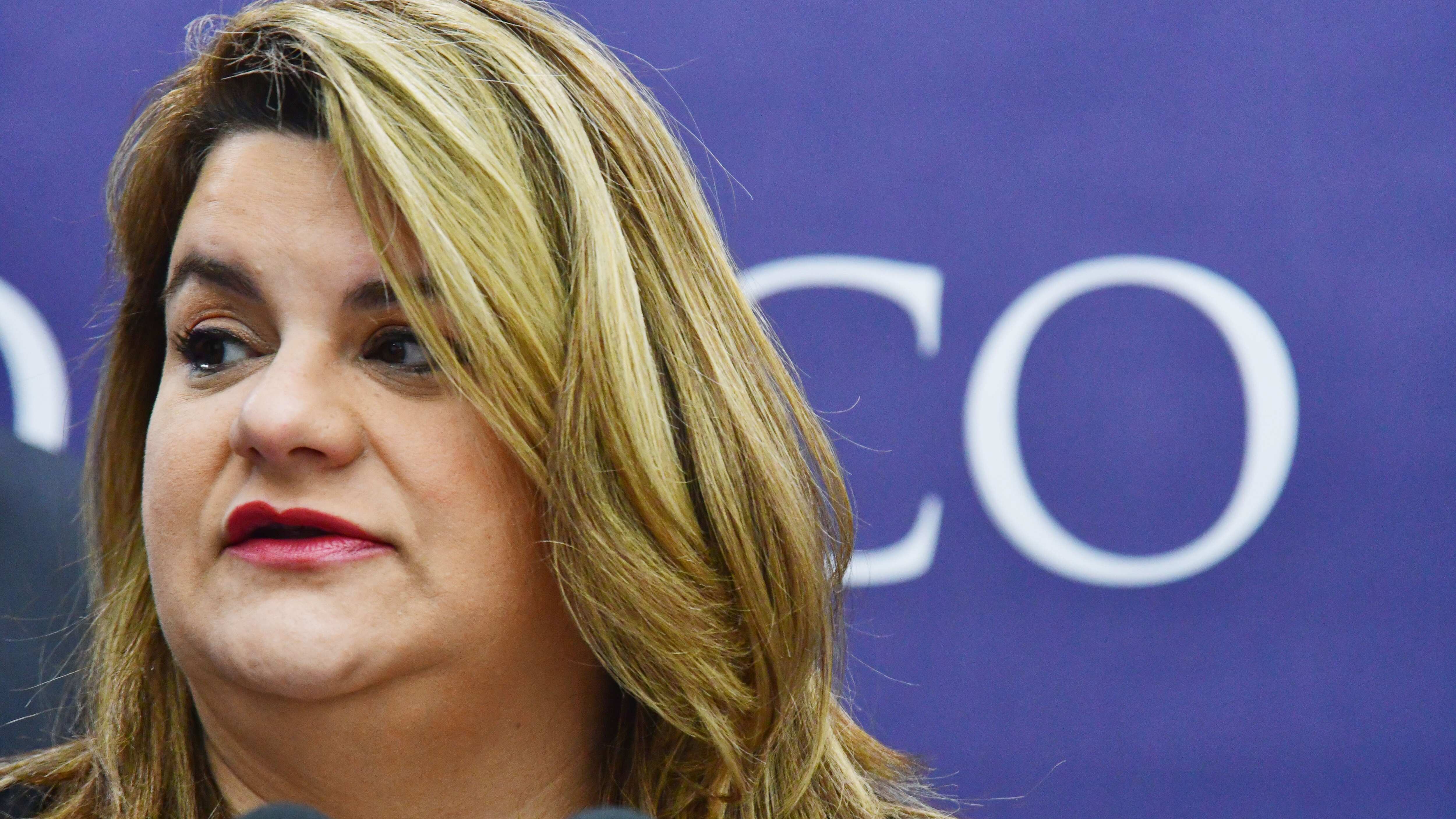 La gobernadora , Jennifer González, presenta 13 medidas legislativas, que son partes de una Reforma Contributiva.