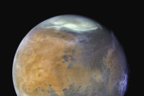 Investigación demuestra inusual tormenta de polvo en Marte hizo que perdiera parte de su agua