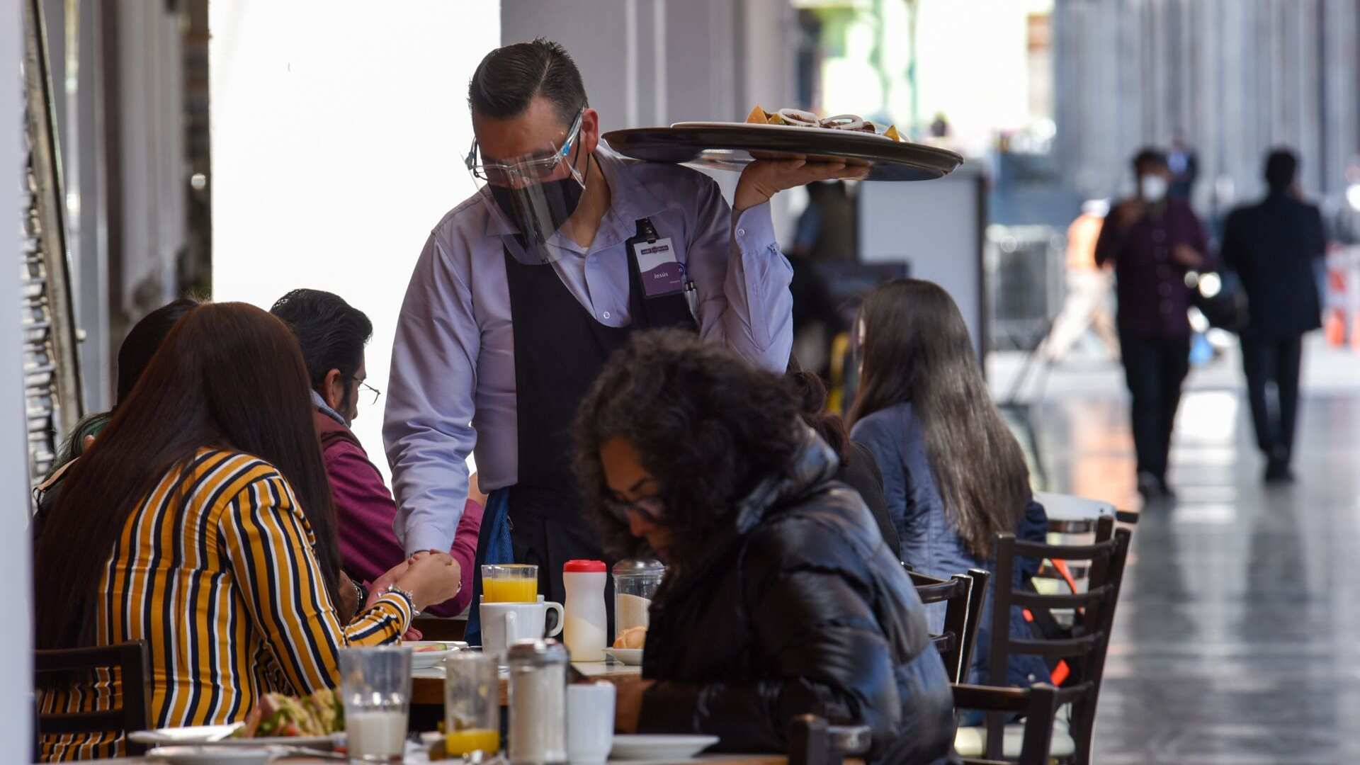 Senado aprueba que salario mínimo no puede estar por debajo de la inflación