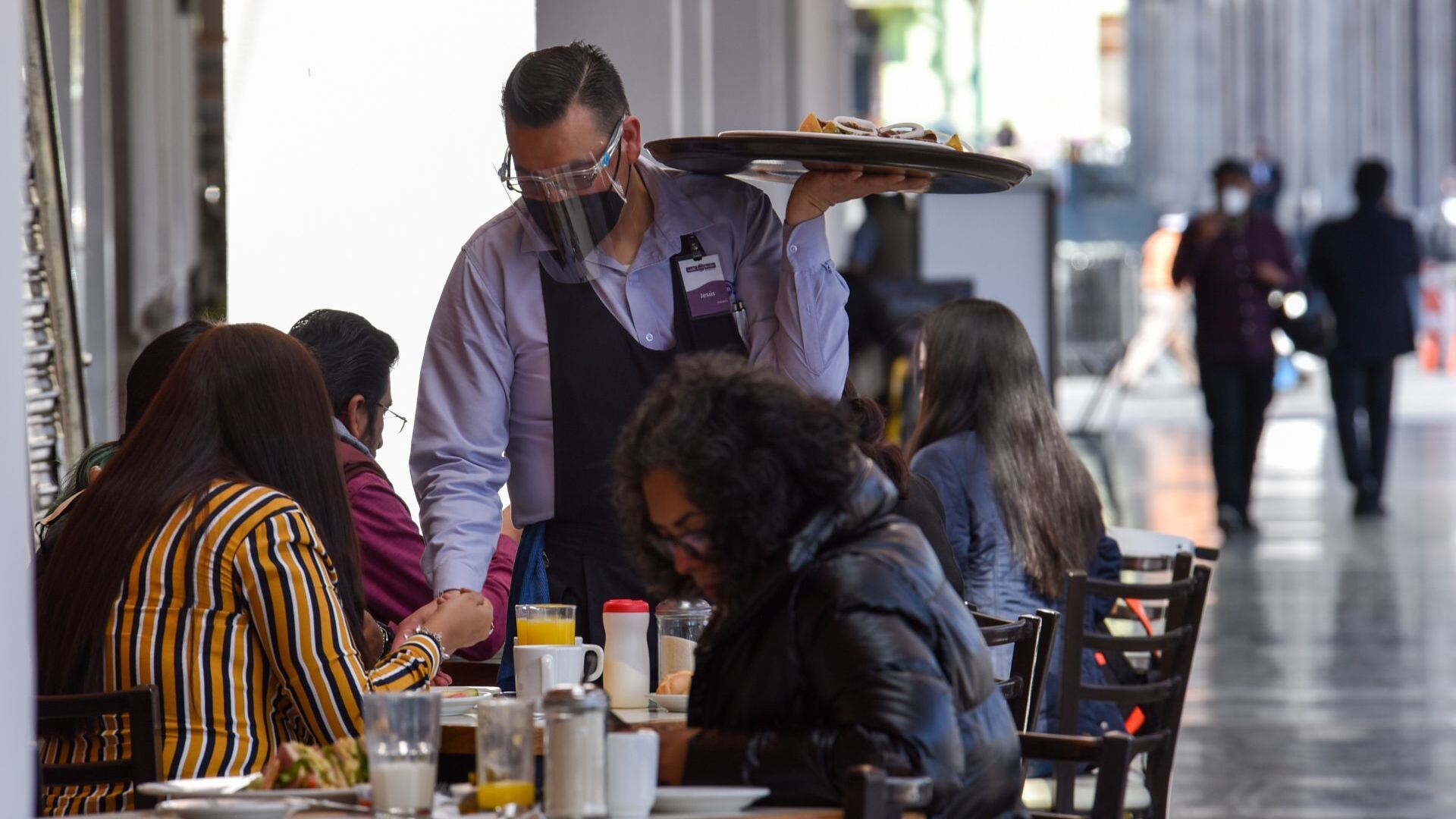 Senado aprueba que salario mínimo no puede estar por debajo de la inflación