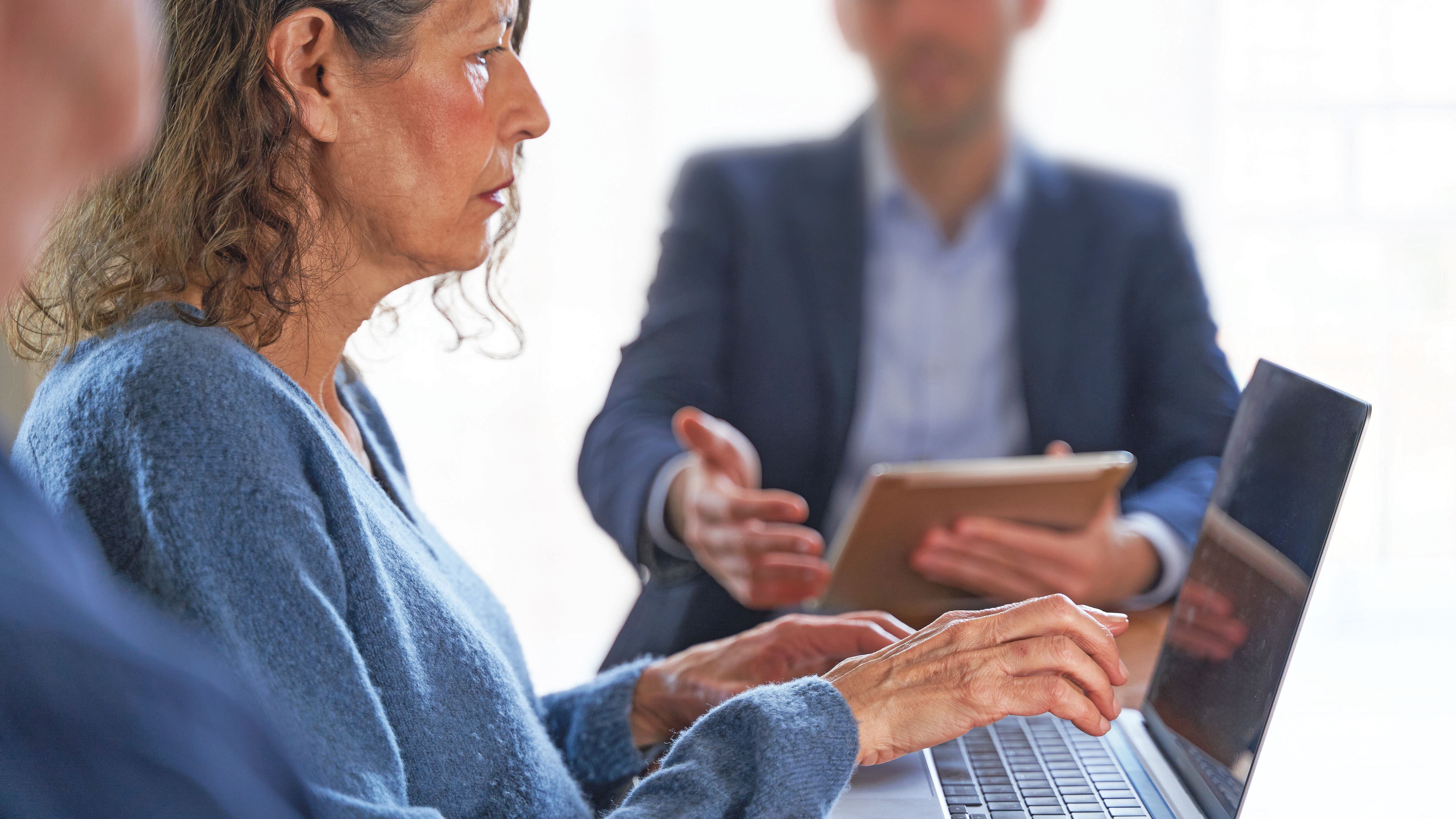 Adultos mayores. Tecnología
