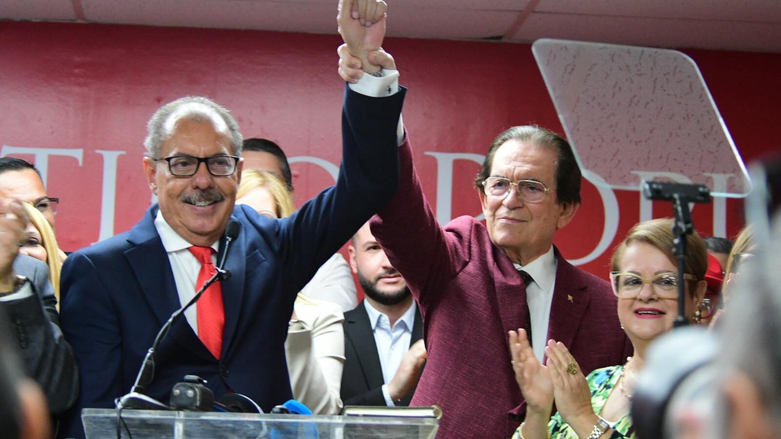 El aspirante a la gobernación trajo nuevamente a Jarabo quien había sido expulsado del partido.