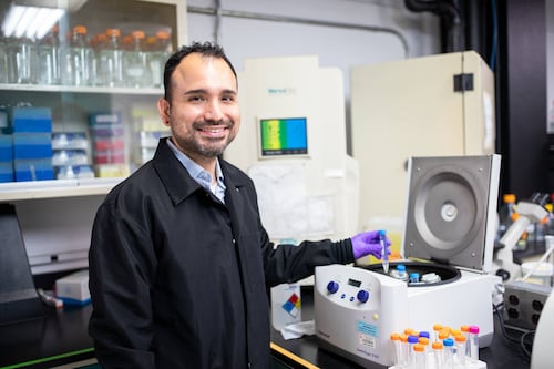 Reconocen profesor de la UPR con importante premio en Estados Unidos