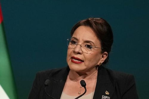 Presidenta saliente de Honduras acusa a Trump de injerencia electoral: “Violó el principio más sagrado”