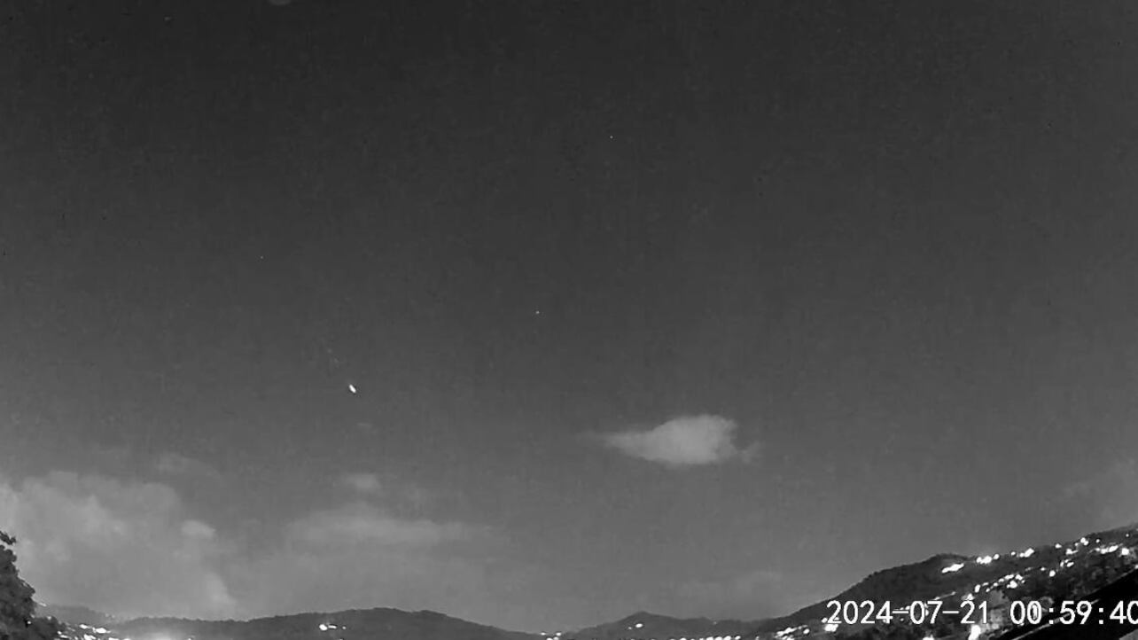 Video Capturan Lo Que Podría Ser Un Meteoro Iluminando El Cielo De Video Capturan Lo Que Podría Ser Un Meteoro Iluminando El Cielo De