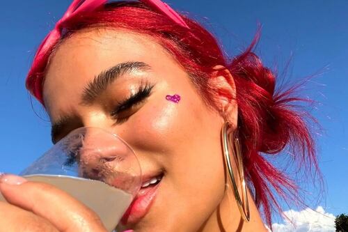 Mia Khalifa comenta publicación de Karol G y las redes estallan