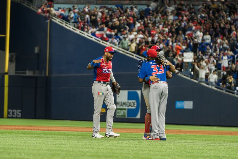 Puerto Rico vs Dominicana en Serie del Caribe