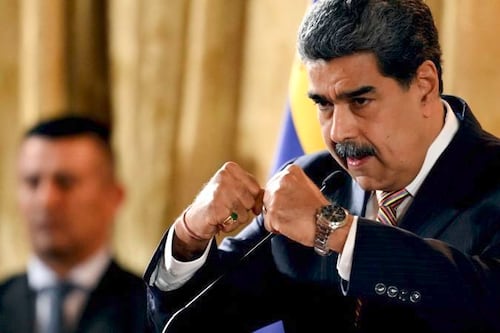 Maduro advierte que Venezuela entrará en “lucha armada” si Estados Unidos ejecuta una agresión militar