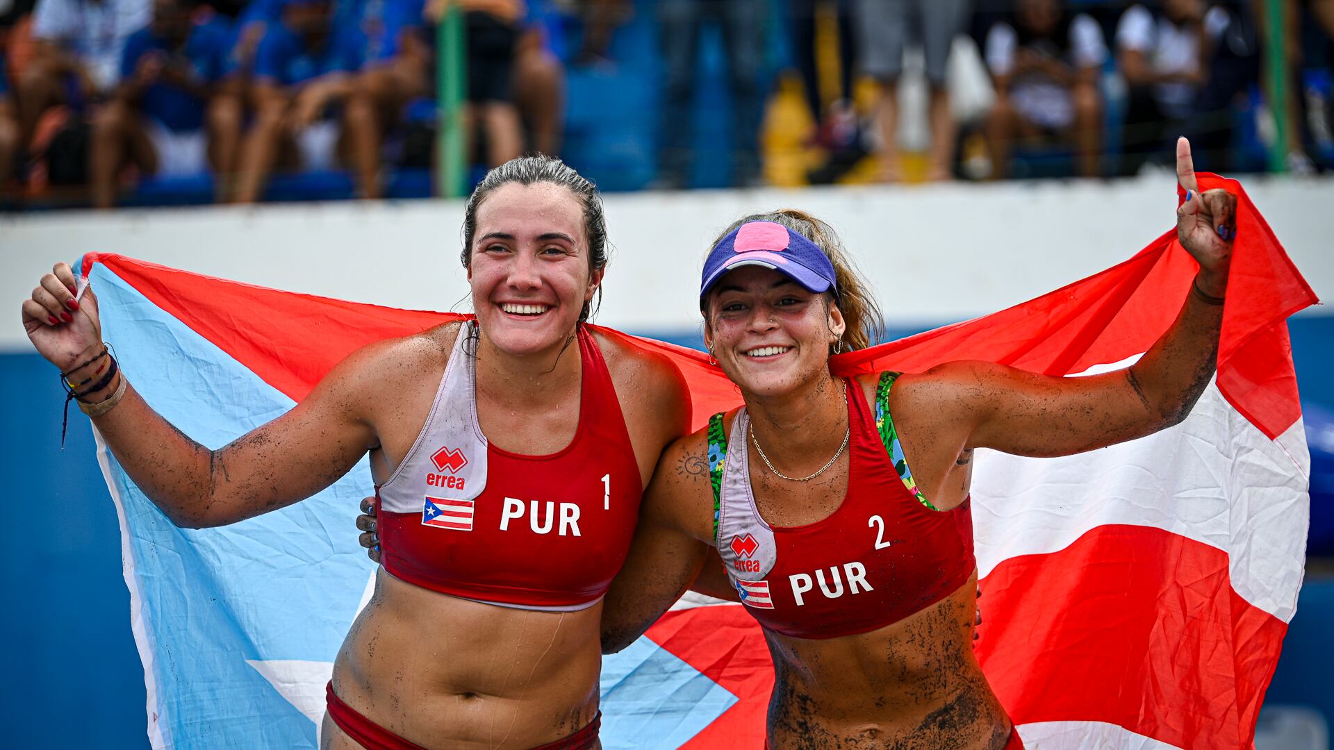 Allanis Navas y María González