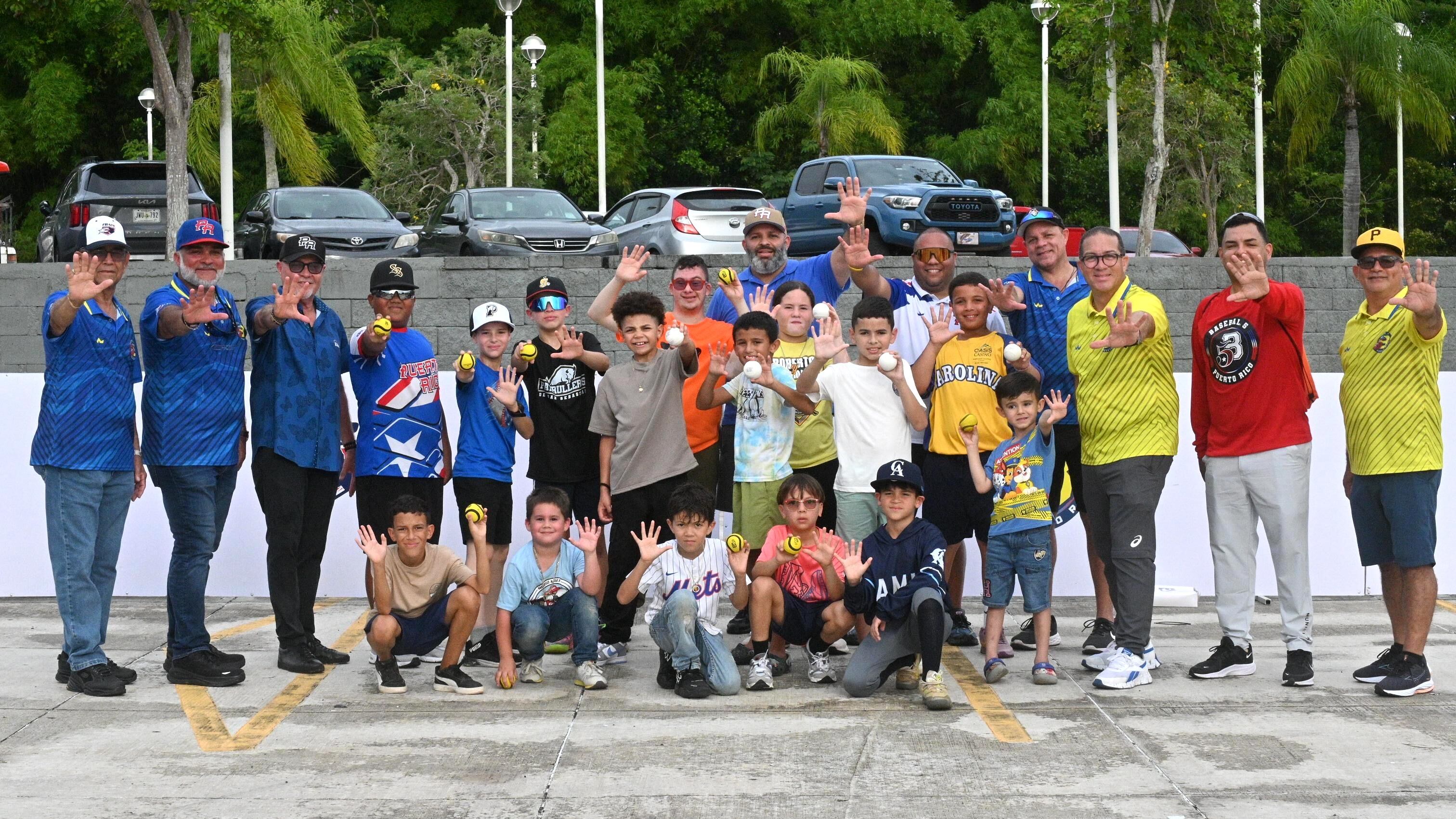 Una veintena de niños participaron de una clínica en San Sebastián.