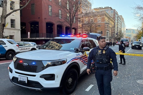 Actor de The West Wing Timothy Busfield enfrenta cargos por presunto abuso infantil