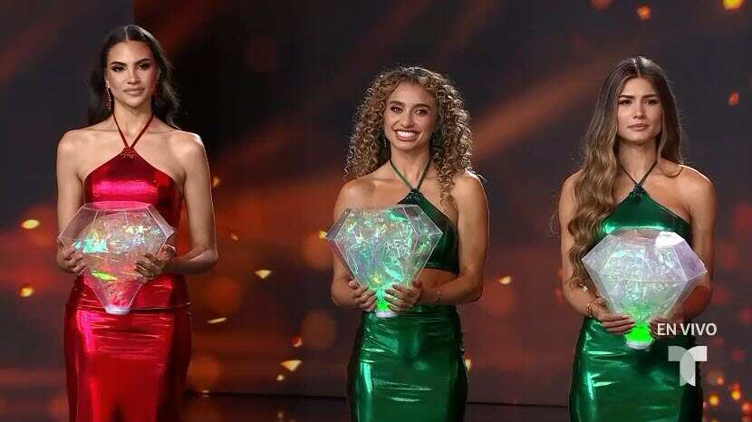 Giselle Burgos (centro) fue la primera eliminada de MULER.