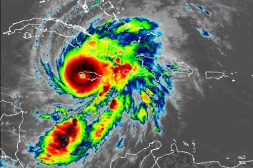 Huracán Melissa toca tierra en Jamaica con vientos de 185 mph