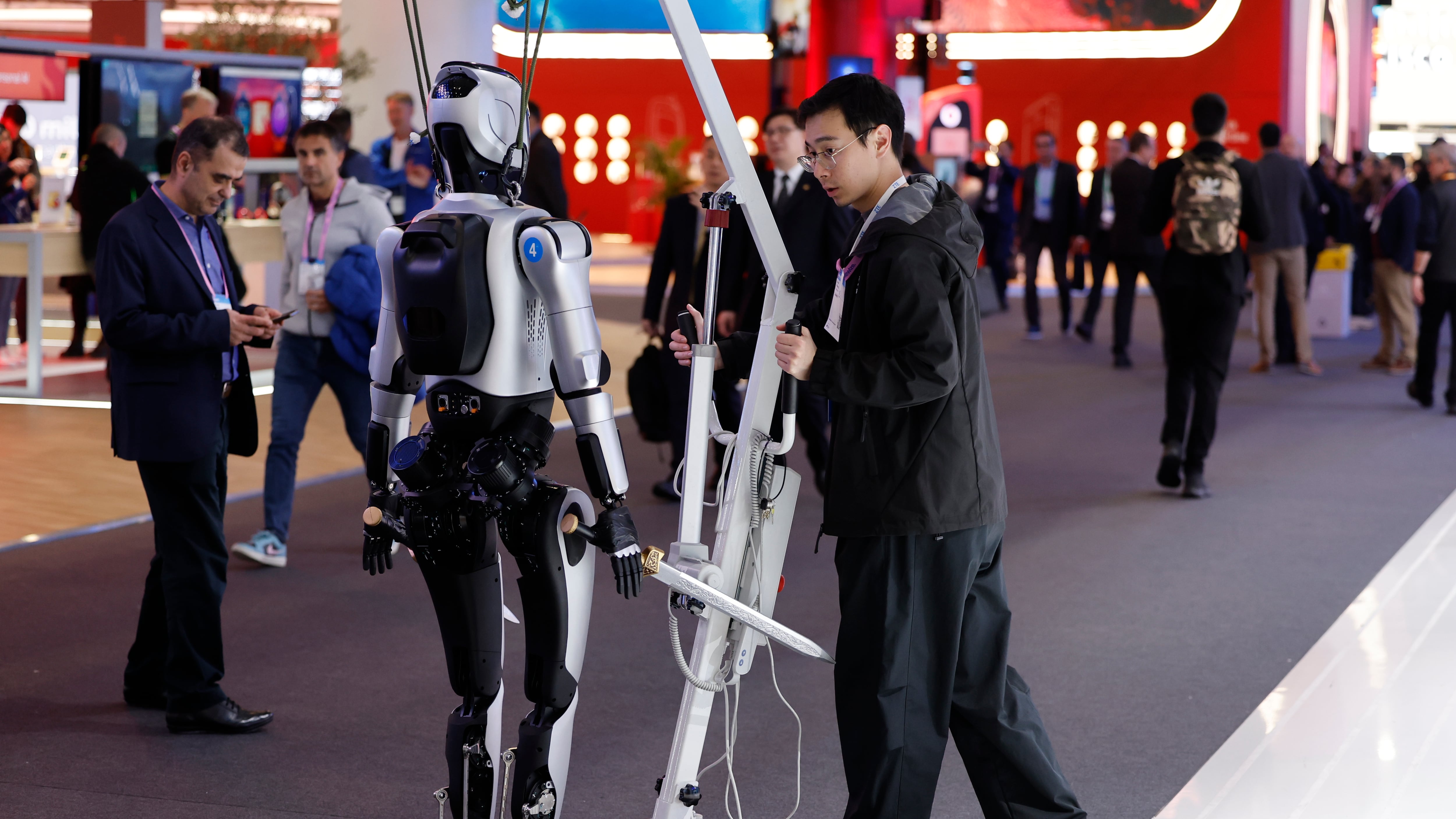 Imagen de un robot en el Mobile World Congress (MWC). EFE/Toni Albir