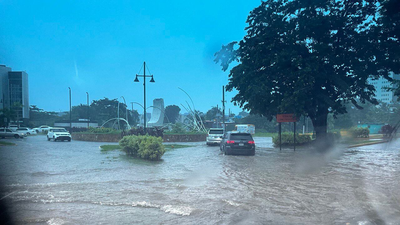 Quebrada Margarita en Guaynabo fuera de su cauce