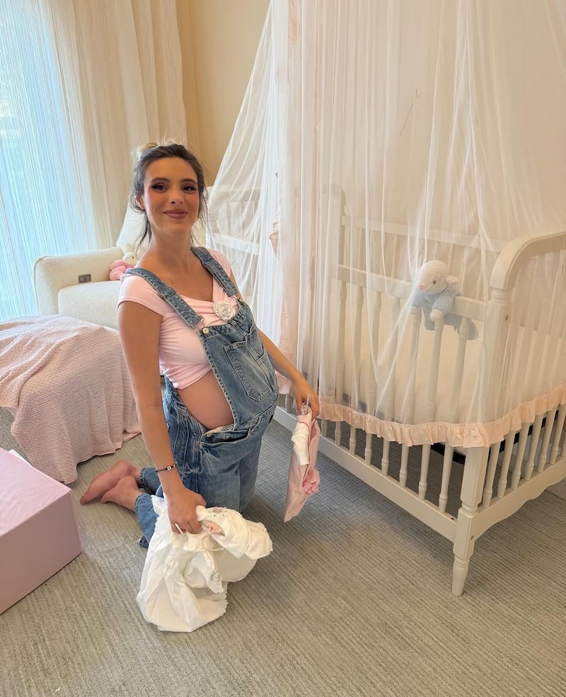 Lele Pons compartió la primera imagen de la habitación de su bebé.