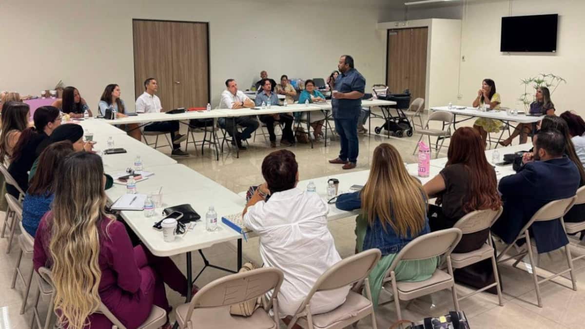 Secretario de Educación Eliezer Ramos Parés