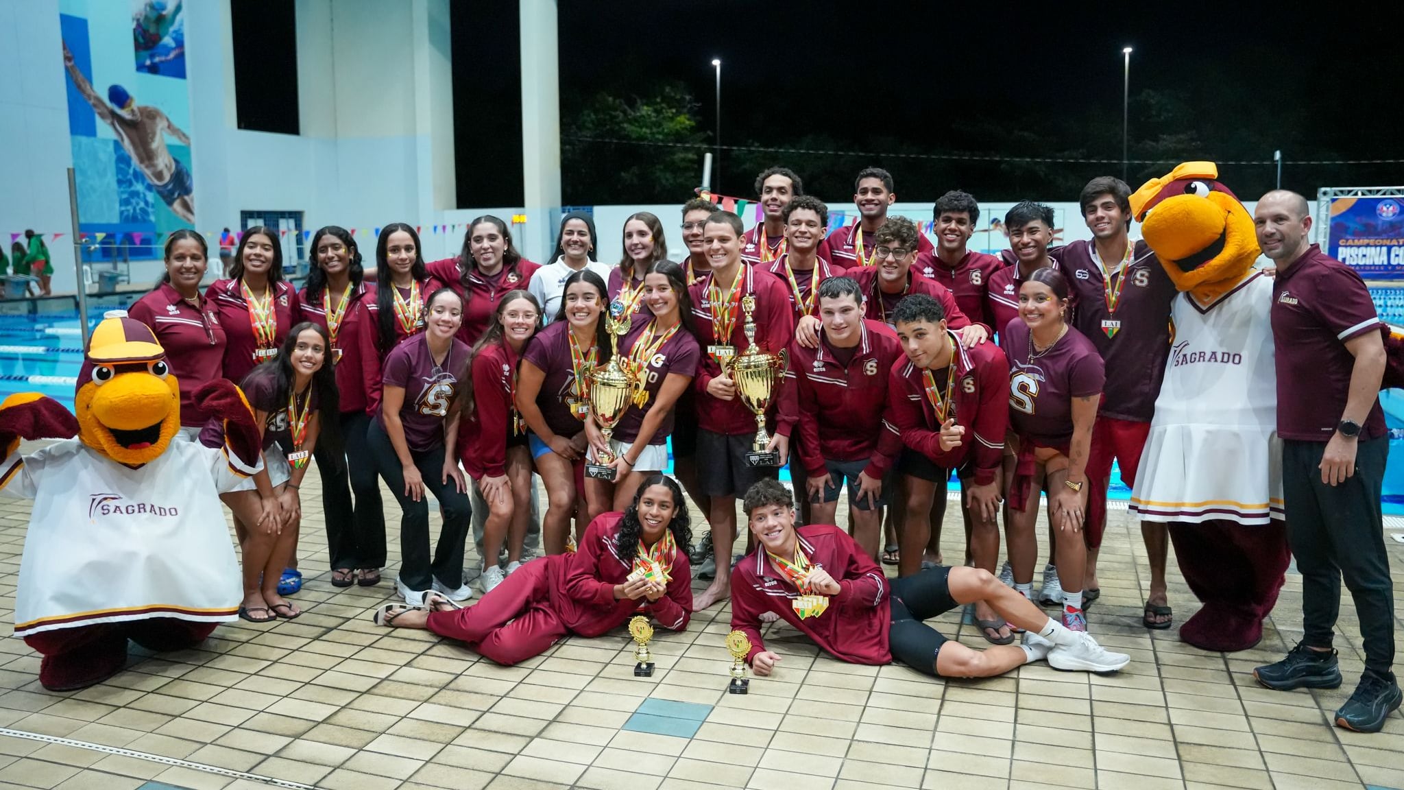 Las Delfinas y los Delfines de la Universidad del Sagrado Corazón buscan despegar en la competencia de la Copa Comisionado de la Liga Atlética Interuniversitaria (LAI).
