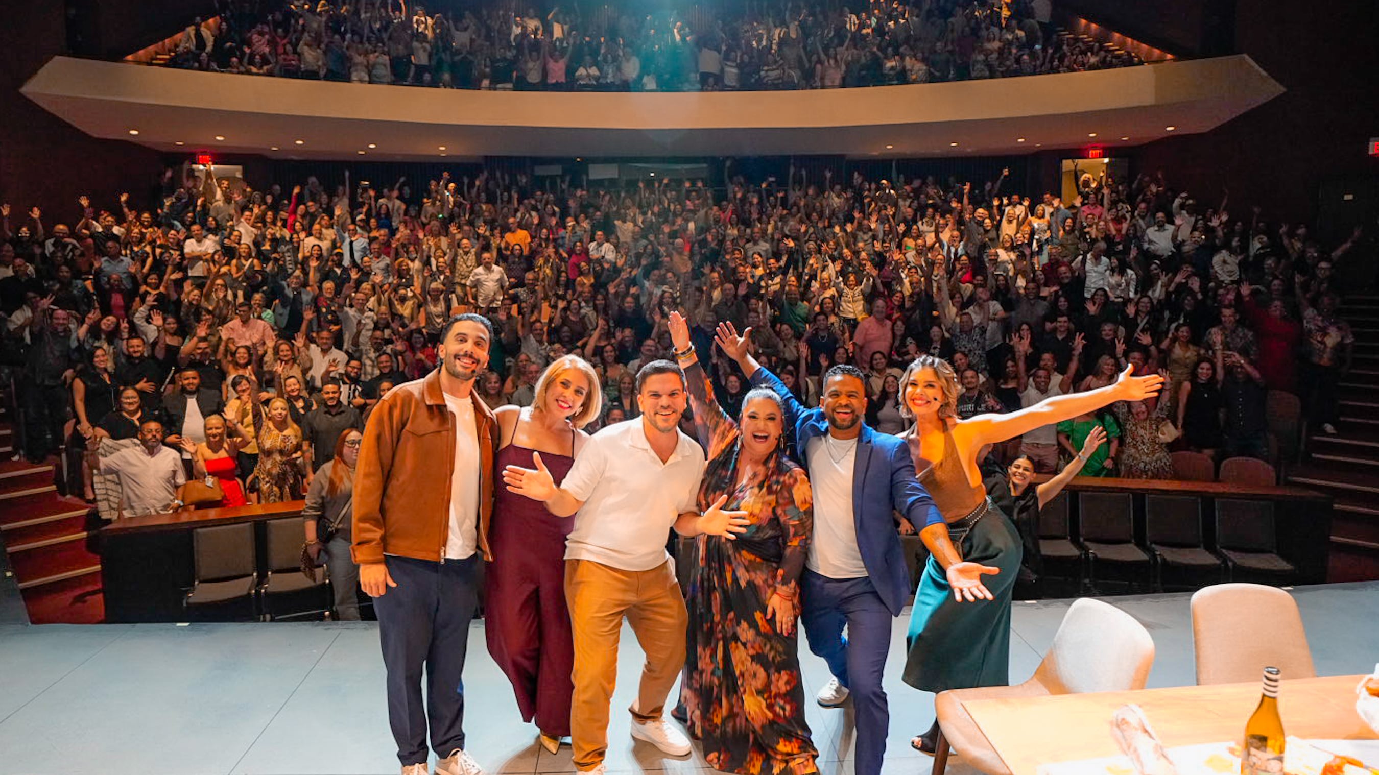 Exitoso estreno de la comedia “Friendsgiving” en el Centro de Bellas Artes de Santurce