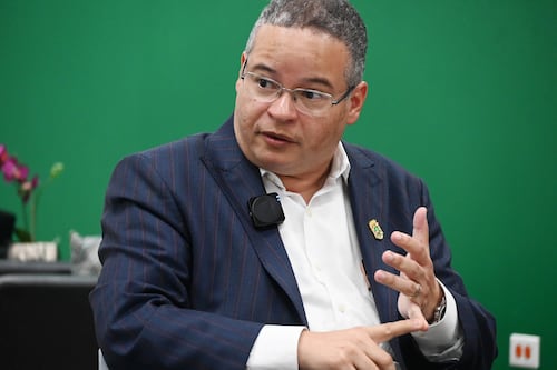 Hospitales niegan desvíos de pacientes por alta capacidad, según Salud